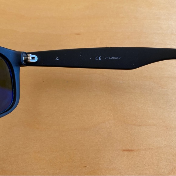 RayBan New Wayfarer Classic sunglasses - Picture 4 of 5